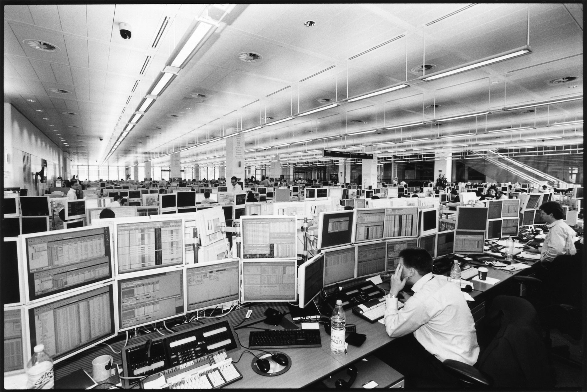 Overall view of the trading room, London, 2005